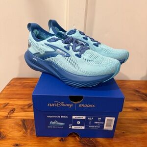 NIB Brooks Run Disney Glycerin 22 Stitch Sneakers